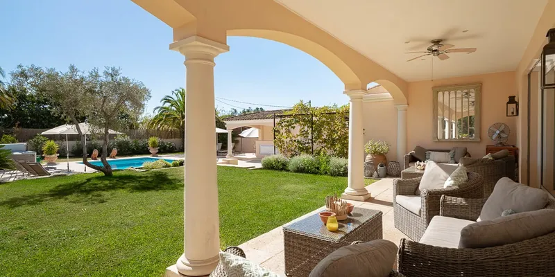 Riviera Hideaway