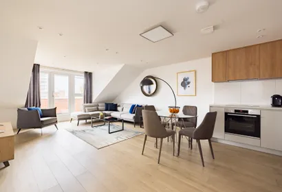 High St Apartment in Staines
