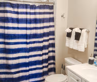 Bathroom - 1 bed apartment