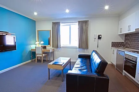 Bay St Serviced Apartment