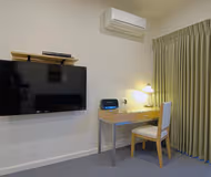 Bay St Serviced Apartment