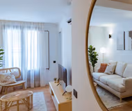 Carrer de service apartment