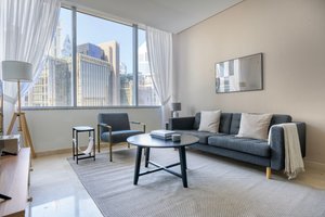 Spacious One Bedroom Apartment in Sky Garden