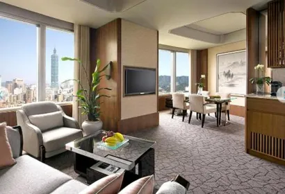 Hi-Rise View Premier Suites