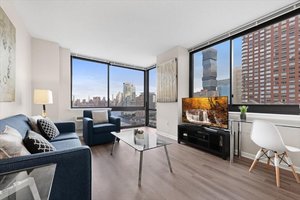 Washington Boulevard Apartment