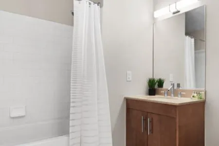 Washington Boulevard Apartment