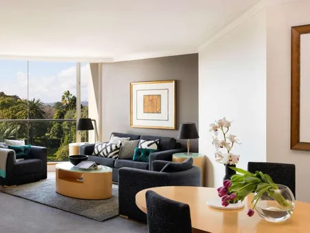 Seven Macquarie  St Serviced Apartment