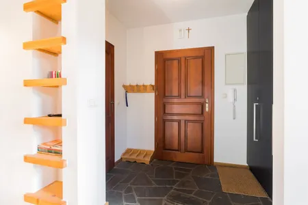 Tractor Service Apartment