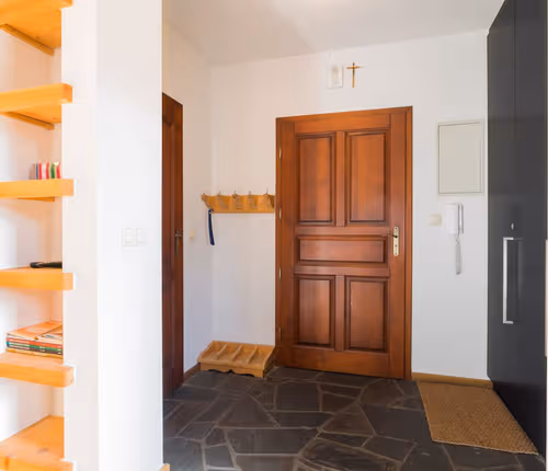 Tractor Service Apartment