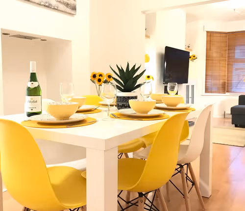 Living area - 3 bed apartment