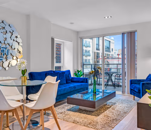 Living area at Avant-Garde Serviced Apartments, Shoreditch by MySquare