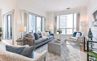 Bay Street Apartment