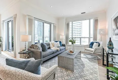 Bay Street Apartment
