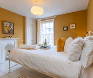 (BLU7) The Blue House 3s