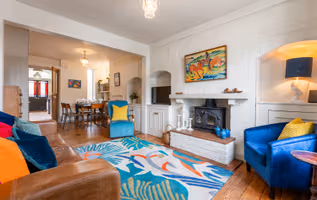 (BLU7) The Blue House 3s