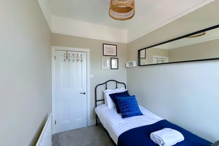 Squires Lane, Finchley Apartment