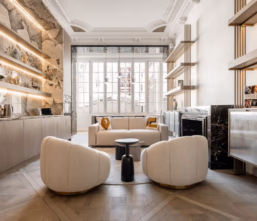 The joy of luxury living in Louvre