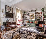 Holiday retreat in Champs Elysées, Paris