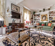 Holiday retreat in Champs Elysées, Paris