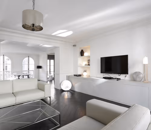 150M2 LUXURY APARTMENT IN A VICINITY TO LOUVRE MUSEUM, TUILERIES GARDEN