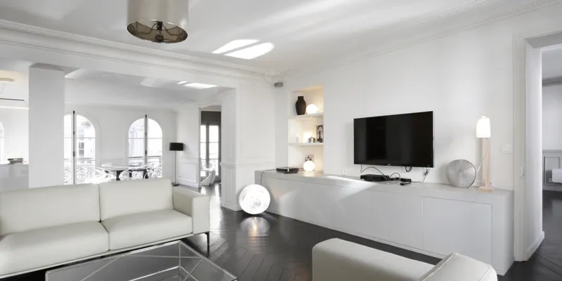 150M2 LUXURY APARTMENT IN A VICINITY TO LOUVRE MUSEUM, TUILERIES GARDEN
