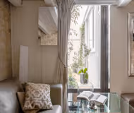 QUAI DE BOURBON- LIFE ON MAGICAL ILE ST LOUIS