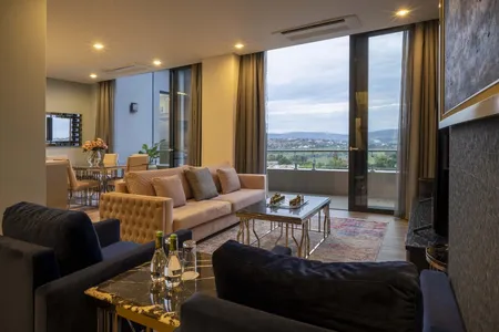 KG 7 Ave Serviced Apartment