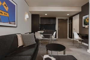 Hackescher Service Apartment