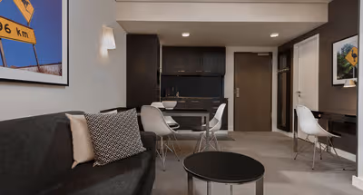 Hackescher Service Apartment