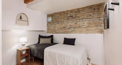 Trilla 15 service apartment