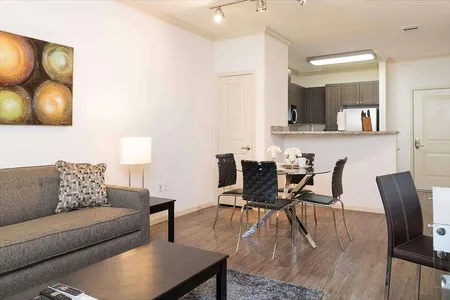 Casa Verde Street Serviced Apartment