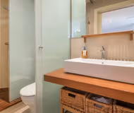 B 130 SERVICE APARTMENT