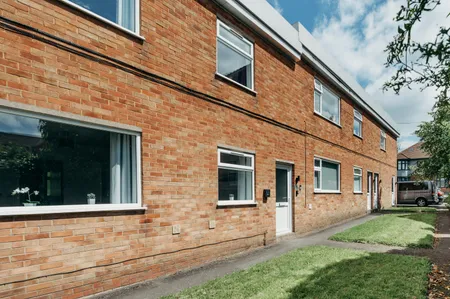 Station Apartment - 2 Bed first floor apartment