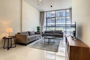 Stunning Two Bedroom Apartment in Glitz 3