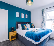 Modern house, city centre, perfect for groups!