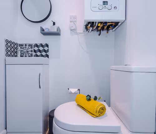 Pristine home with parking, ideal for contractors!