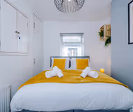 Stylish Home, incredible Location, Sleeps 5!