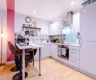 Stunning City Centre Home, Perfect For Couples!