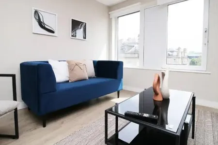 Casablanca Flat 17