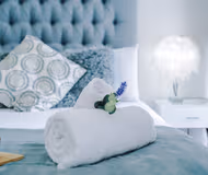 NEW! Stunning City Centre Flat, Amazing Location!