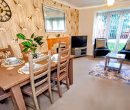 Large, Spacious 3 Bed Home - Parking & WiFi