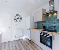 Stunning 4-Bed House in Crewe | 53 Degrees Property | Ideal for Business | Long-term discounts - Sleeps 7