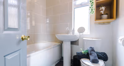 Modern 4-Bed House in Crewe | 53 Degrees Property | Ideal for workers | Long-term discounts - Sleeps 8