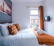 Modern 4-Bed House in Crewe | 53 Degrees Property | Ideal for workers | Long-term discounts - Sleeps 8