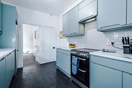 Spacious 3-Bed House in Stoke Ideal for Business | Long-term discounts - Sleeps 7