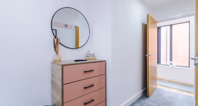 Stunning & Stylish apartment, City Centre, Sleep 6