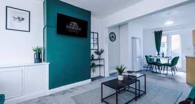 23 Repton Avenue, Droylsden with Free Parking