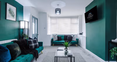 23 Repton Avenue, Droylsden with Free Parking