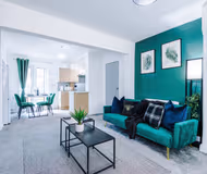 23 Repton Avenue, Droylsden with Free Parking