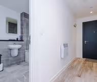 Stunning 2-Bed Flat, Amazing Location, Sleeps 4!